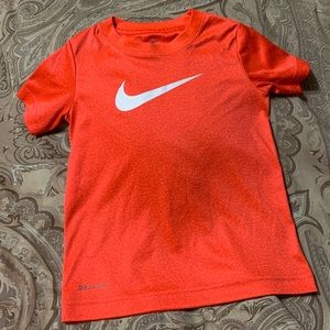 Nike SS DriFit shirt Boys XS or 4/5